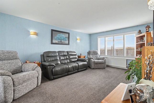 32, Sunset Heights, Devon photo 3