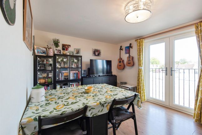 Flat 8, Sillence Court, Upper King Street, Royston photo 4
