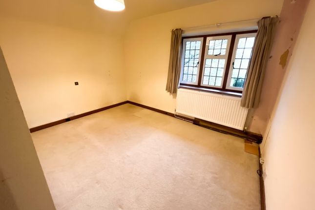 Semi-detached house to rent in Amersham Road, High Wycombe