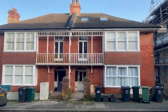 1-bed flat on Flat 3, 40 Tivoli Crescent,, Brighton, £135,000