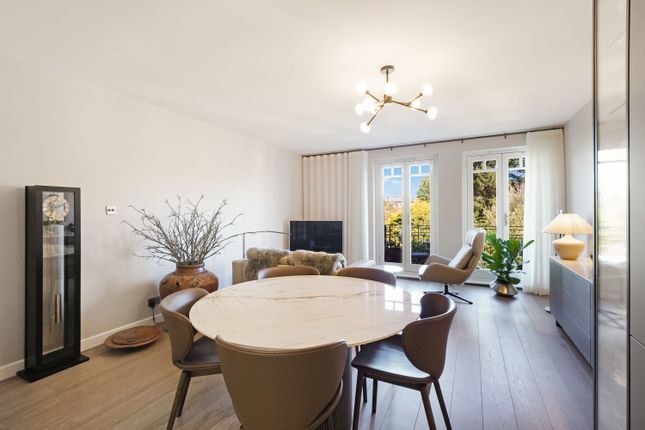 9 Leicester Court, Clevedon Road, Twickenham photo 3
