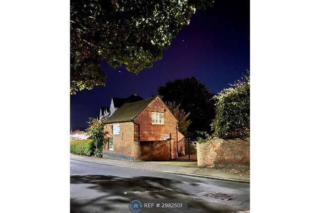 2-bed house on Glanthams Lodge Stables, Shenfield Road, Shenfield, £1,750/mo