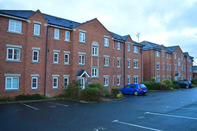 Flat to rent in Abbots Mews, Burley, Leeds