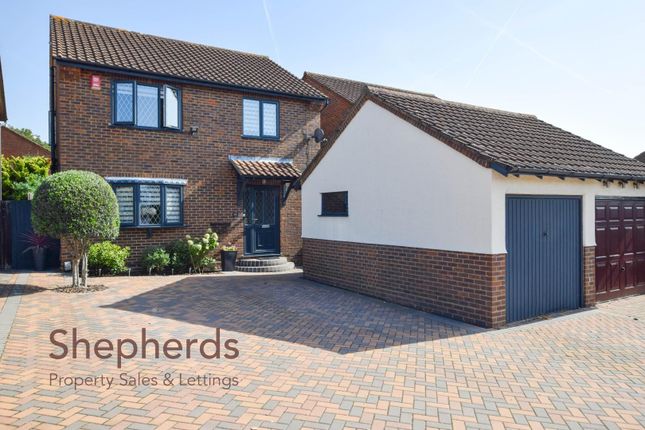 Thumbnail Detached house for sale in Bencroft, West Cheshunt