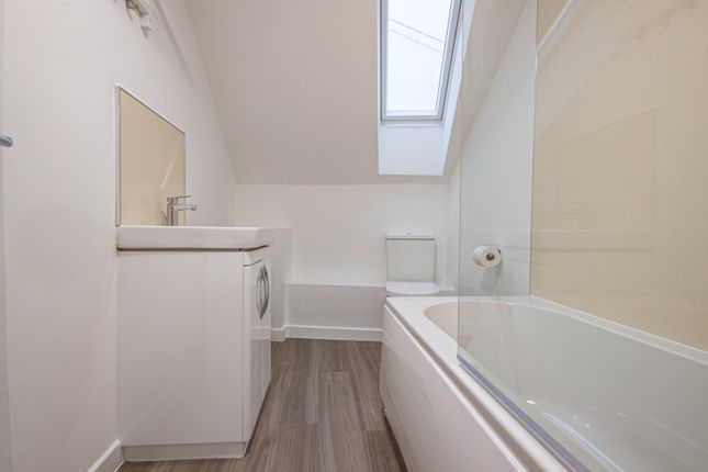 Flat 4 Primrose Yard, Newbiggin Lane, Newcastle Upon Tyne photo 4