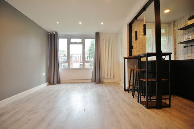9 Tredegar Road, Bounds Green photo 5