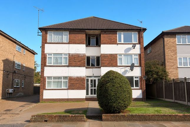 1-bed flat on Flat 4 Wendover House, 141 Palmerston Road, Wood Green, N22 8QY, £70,000