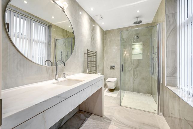 Flat for sale in Chesterfield House, Chesterfield Gardens