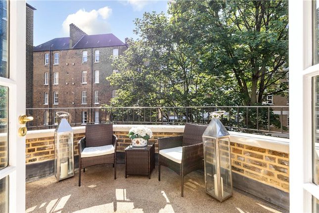 3, 32, Earls Court Square, London photo 4