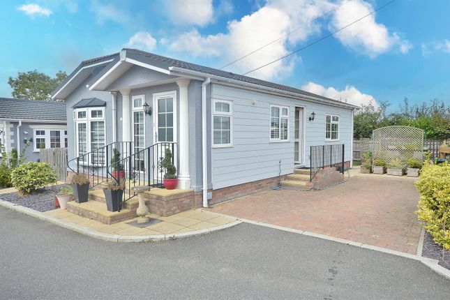 2-bed caravan on 21, Westwood Park, Great Bentley, £140,000