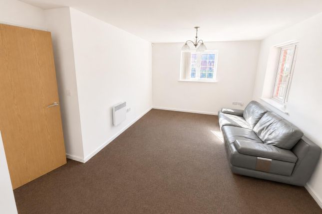 15, Churchbeck Chase, Manchester photo 3