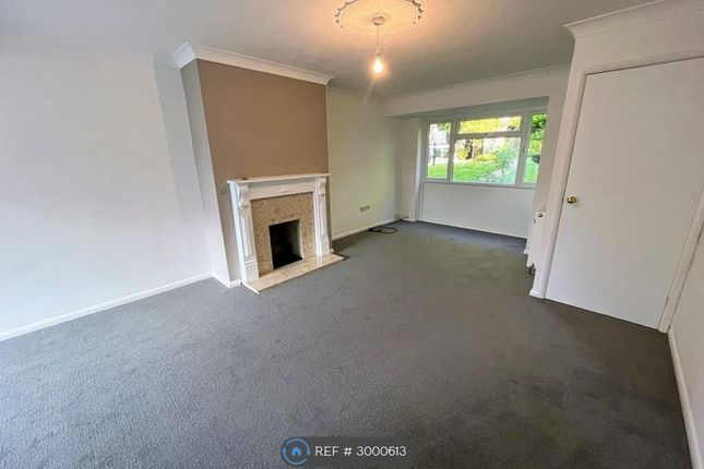 Oakwood Drive, Lordswood, Southampton photo 2