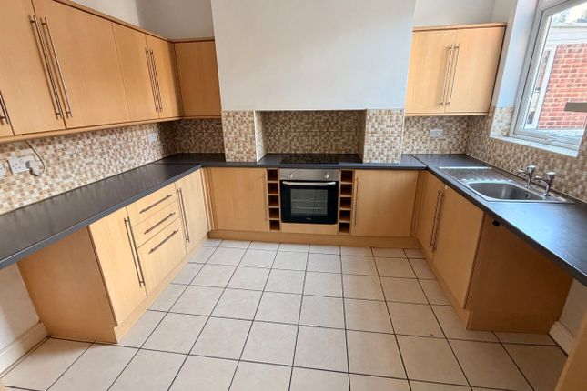 87, Hunt Street, West Yorkshire photo 4