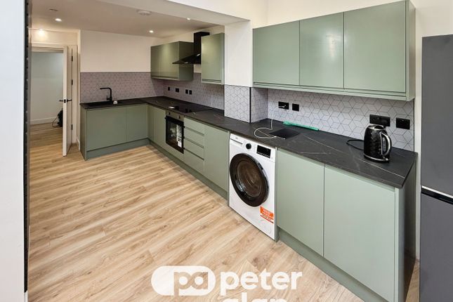 Flat 2, CARDIFF photo 2