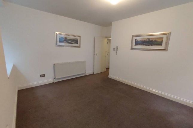 Flat 3R-25 Palace Terrace photo 2