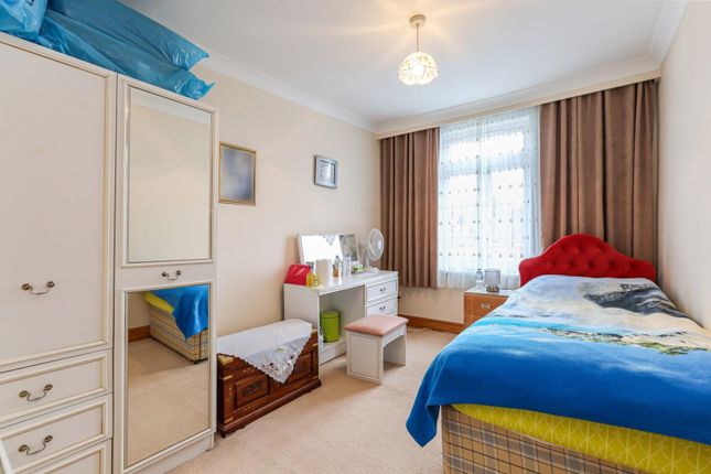 Property for sale in Brockley Rise, London