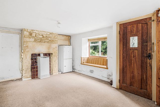 Yew Tree Cottage,, Water Lane, Stroud photo 4