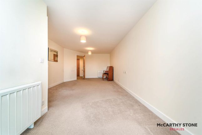 14 Greenwood Grove West, Stewarton Road, Glasgow photo 4