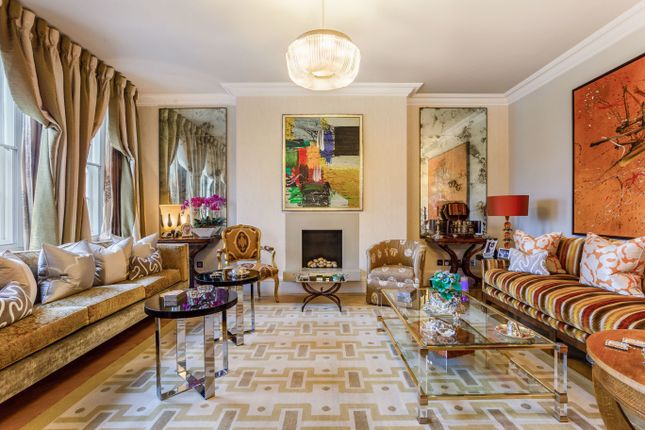 Flat for sale in St. Mary Abbots Court, London