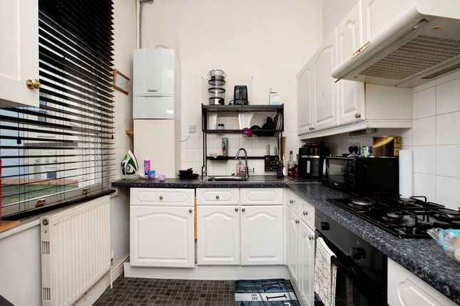 Flat 1, 27 Fore Street, Teignmouth, Teignmouth photo 2