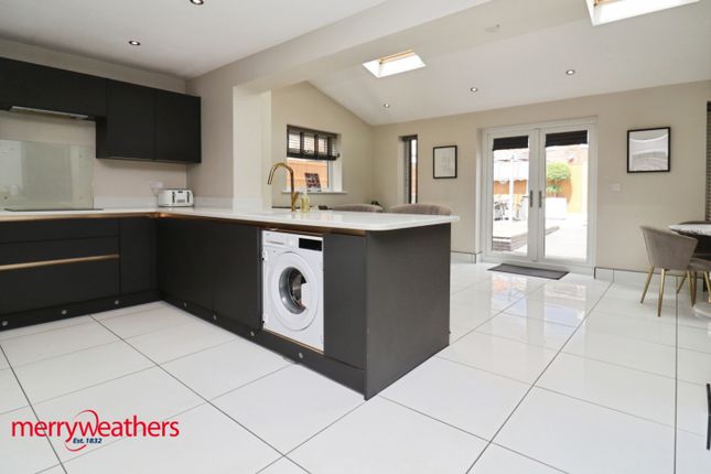 44, Rolling Dales Close, Rotherham photo 2