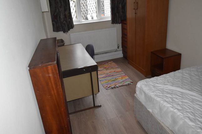Eaton Crescent, Uplands Swansea photo 5