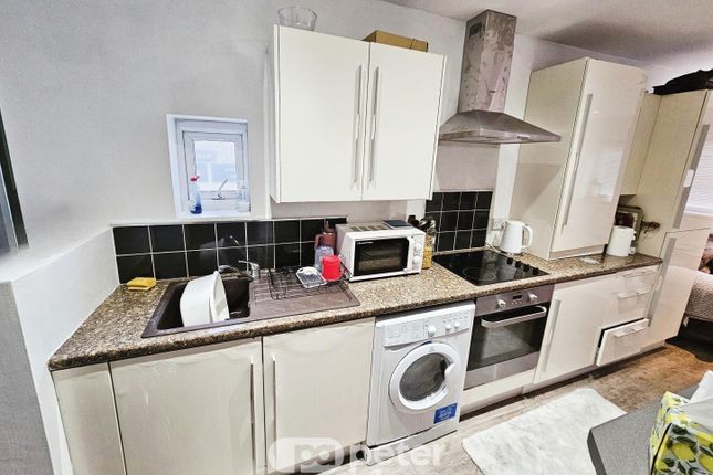 12a, Porthcawl photo 5
