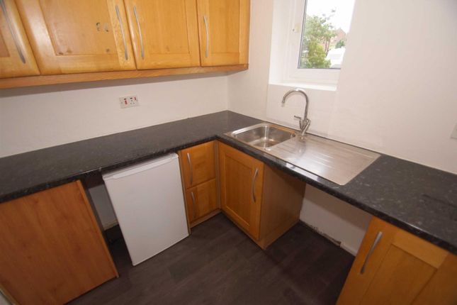 37, Newhall Green, Leeds photo 5