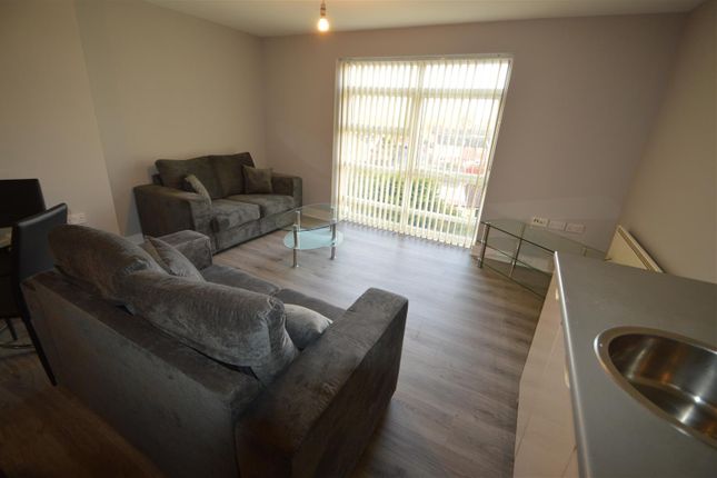 Thumbnail Flat to rent in Renolds House, Everard Street, Salford