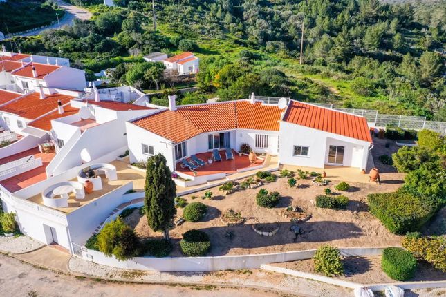 Villa for sale in Vila Do Bispo, Praia Da Salema, Portugal