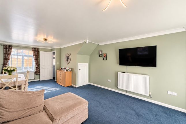 61, Twelve Acres, Braintree photo 2