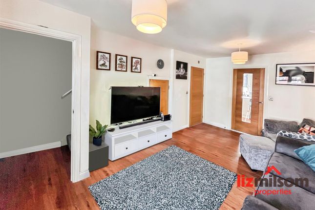 10, Majestic Place, Swadlincote photo 4