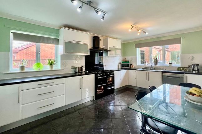 57, Holme Drive, Scunthorpe photo 2
