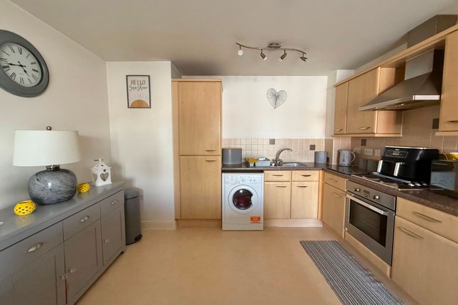 219, Riverside Drive, Lincoln photo 4