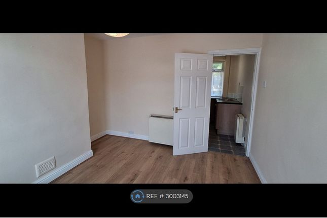 A Ratcliffe Gate, Mansfield photo 5