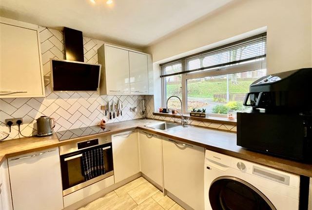 32a, Edinburgh Drive North Anston, Sheffield photo 3