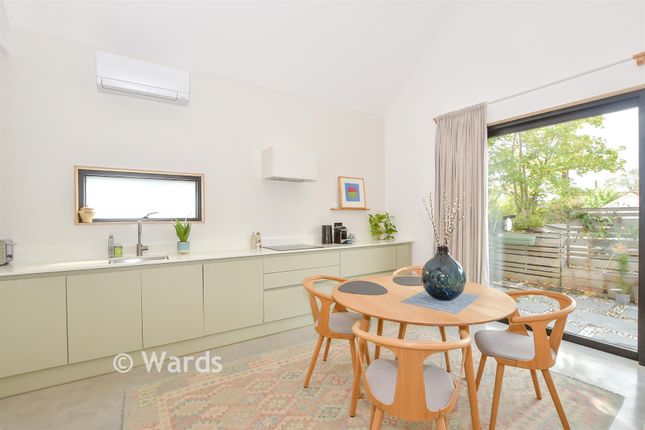 8A, Orchard Drive, Tonbridge photo 3