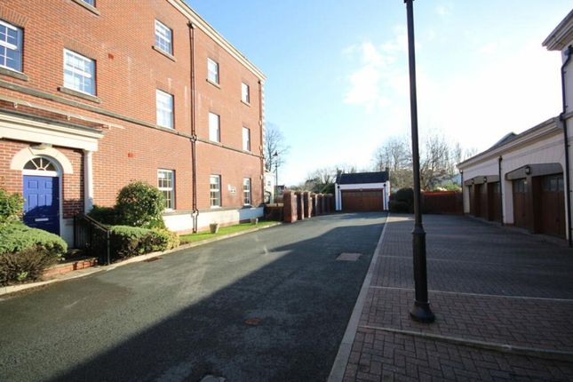 9 Swinhoe Place, Warrington photo 3