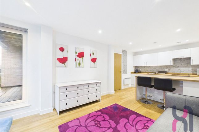 108N The Plaza 1 Advent Way, Manchester photo 4