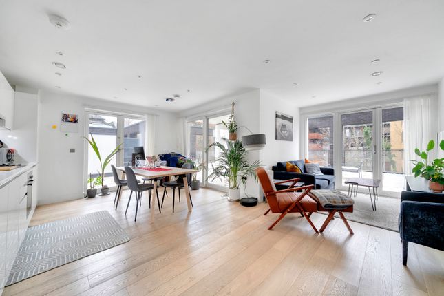 Flat for sale in Cube Building, Wenlock Road, Hoxton