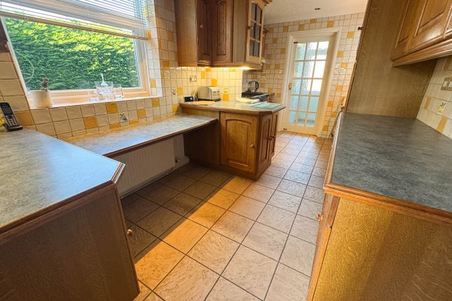 81, Wimborne Road West, Wimborne photo 4