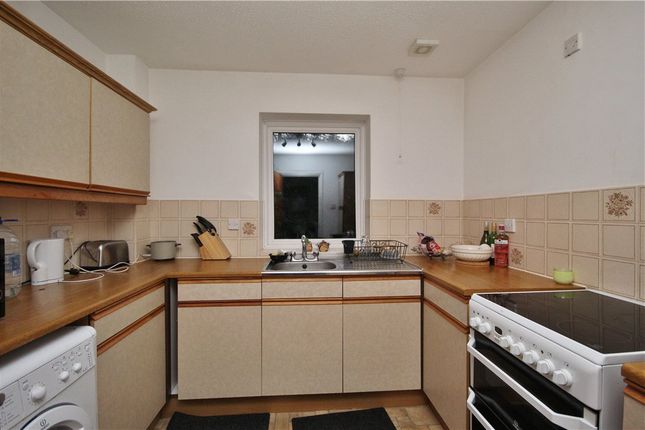 Flat 2,, The Beeches, Guildford photo 2