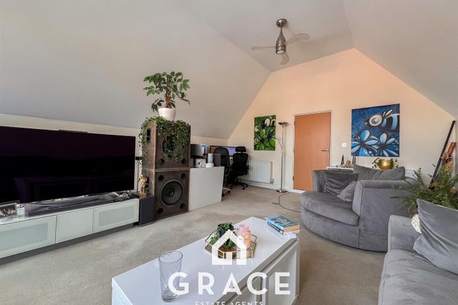 23, Turret Lane, Ipswich photo 3