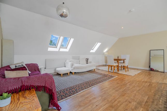 Flat Flat 7, 50, Kelly Avenue, London photo 3