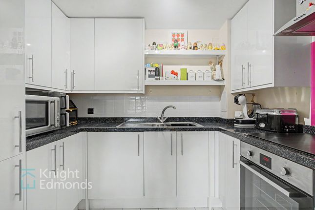 43 Mckenzie Court, Maidstone photo 4
