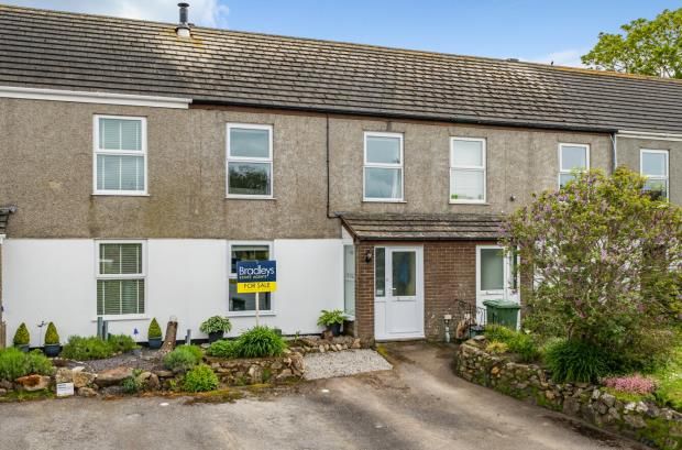 Terraced house for sale in Trelee Close, Hayle, Cornwall