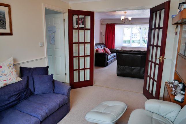 61, Newbury Avenue, Calne photo 2
