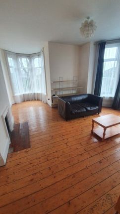 Flat to rent in Manchester Road, Ashton-Under-Lyne
