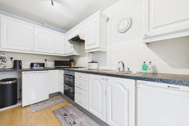 15, Gimmerscroft Crescent, Airdrie photo 3