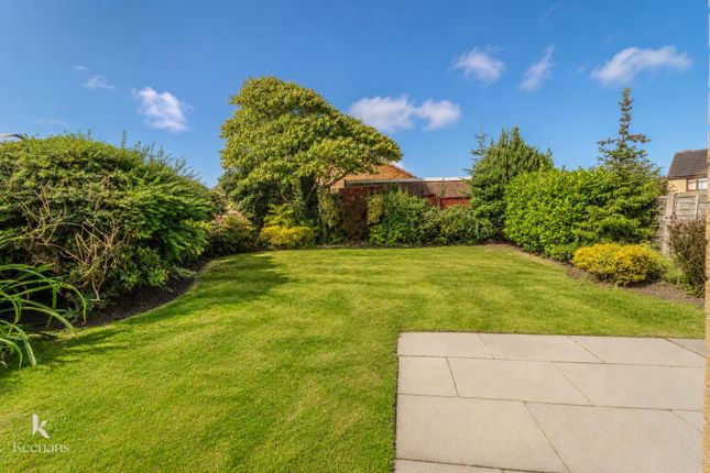 14, Lindisfarne Close, Burnley photo 2